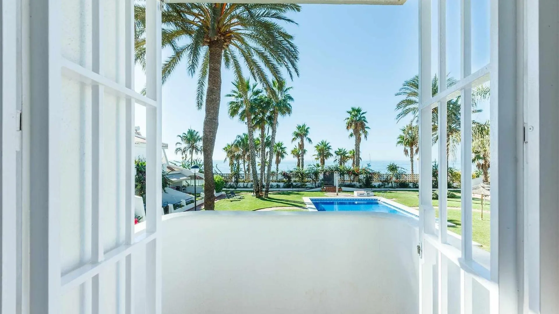A&N Luxury Seaside Trainas Villa Caleta De Velez Holiday home